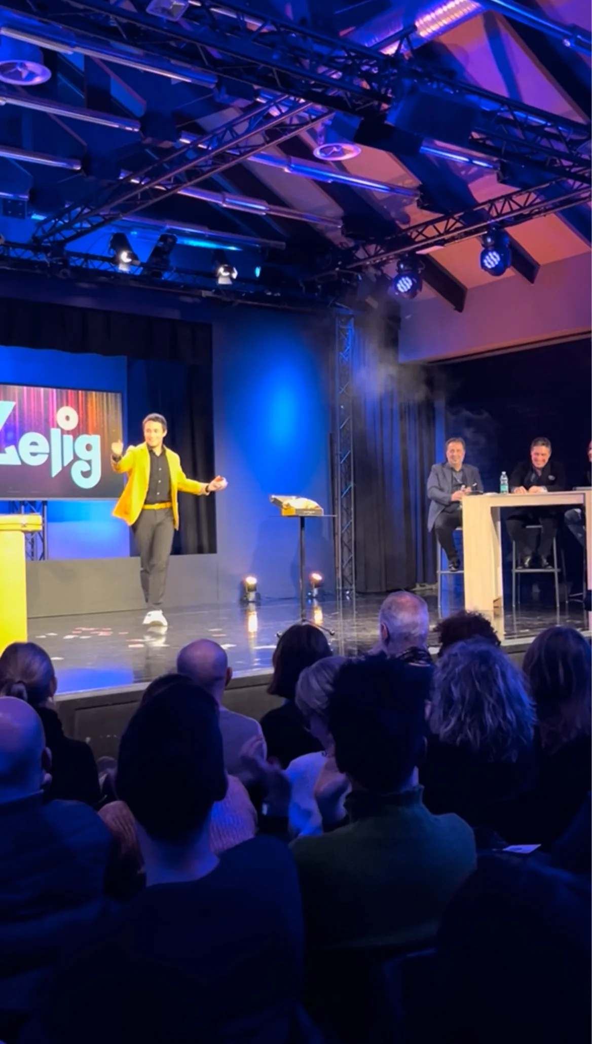  Vincitore nel 2023 della serata “Chi siamo noi per giudicare”, gara di magia comica presso il locale storico di Zelig, in Viale Monza a Milano